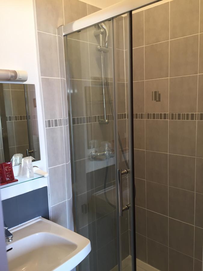 Crystal Hotel 로양 외부 사진