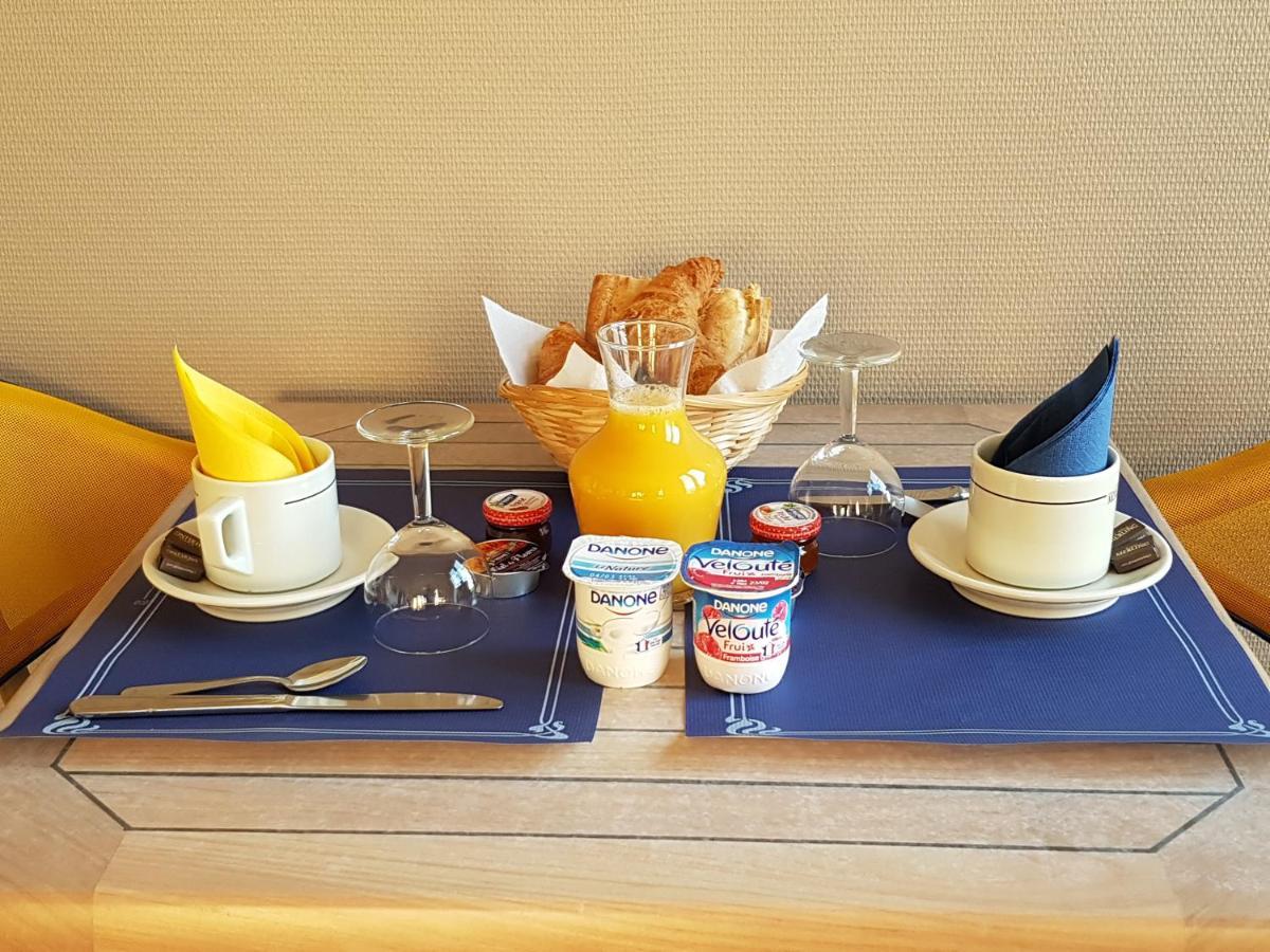 Crystal Hotel 로양 외부 사진